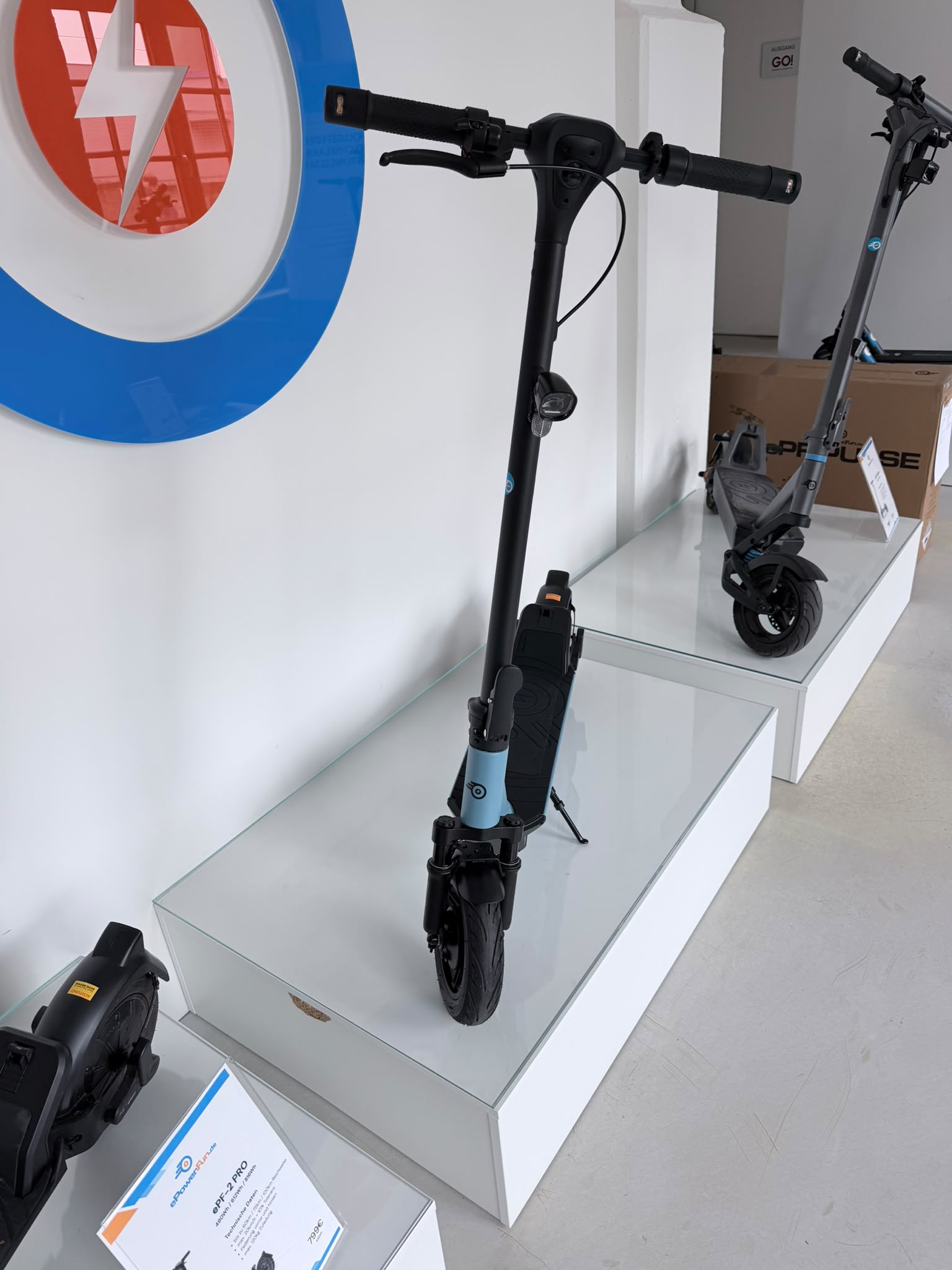 WAREHOUSEDEAL - ePF-2 PRO 490W Ice Blue