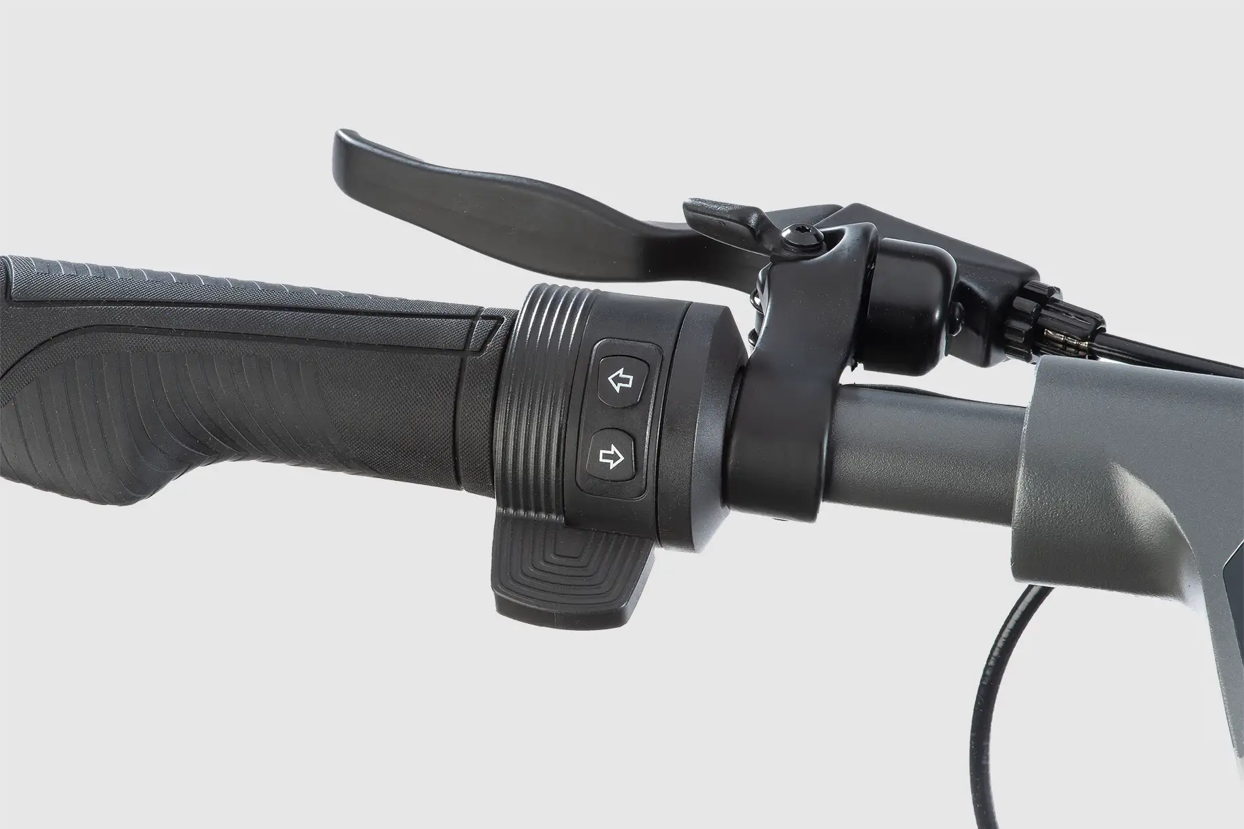 ePF-PULSE+_ergonomischer-Handgriff Ergonomischer Handgriff am ePF PULSE+ Elektroroller – komfortabler E-Scooter-Griff für sicheres Fahrgefühl und optimale Kontrolle bei urbaner Mikromobilität
