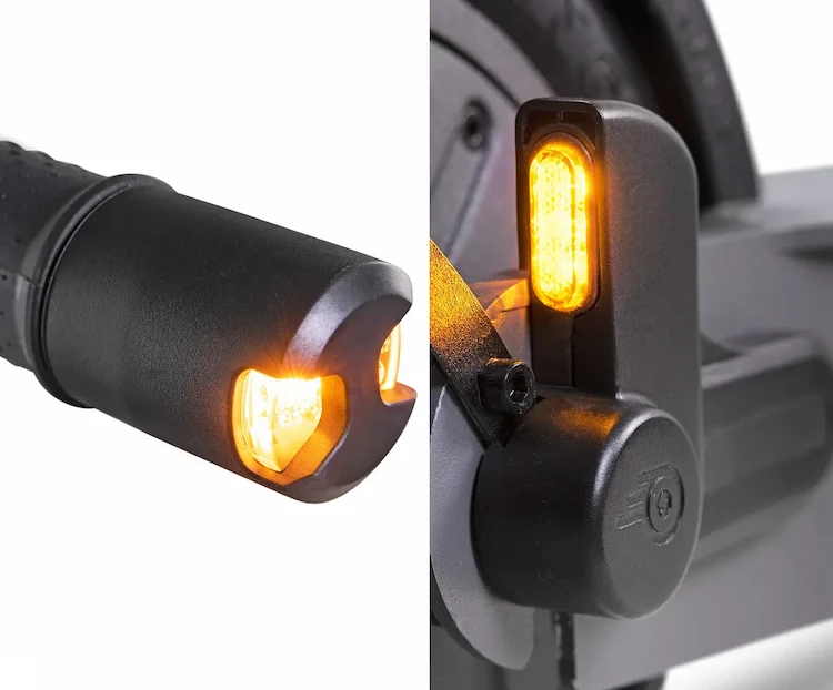 Blinker  am ePF-2 Elektroroller – integrierte Rücklicht- und Blinkanlage für bessere Sichtbarkeit und Sicherheit im Straßenverkehr bei klappbarem E-Scooter mit Straßenzulassung