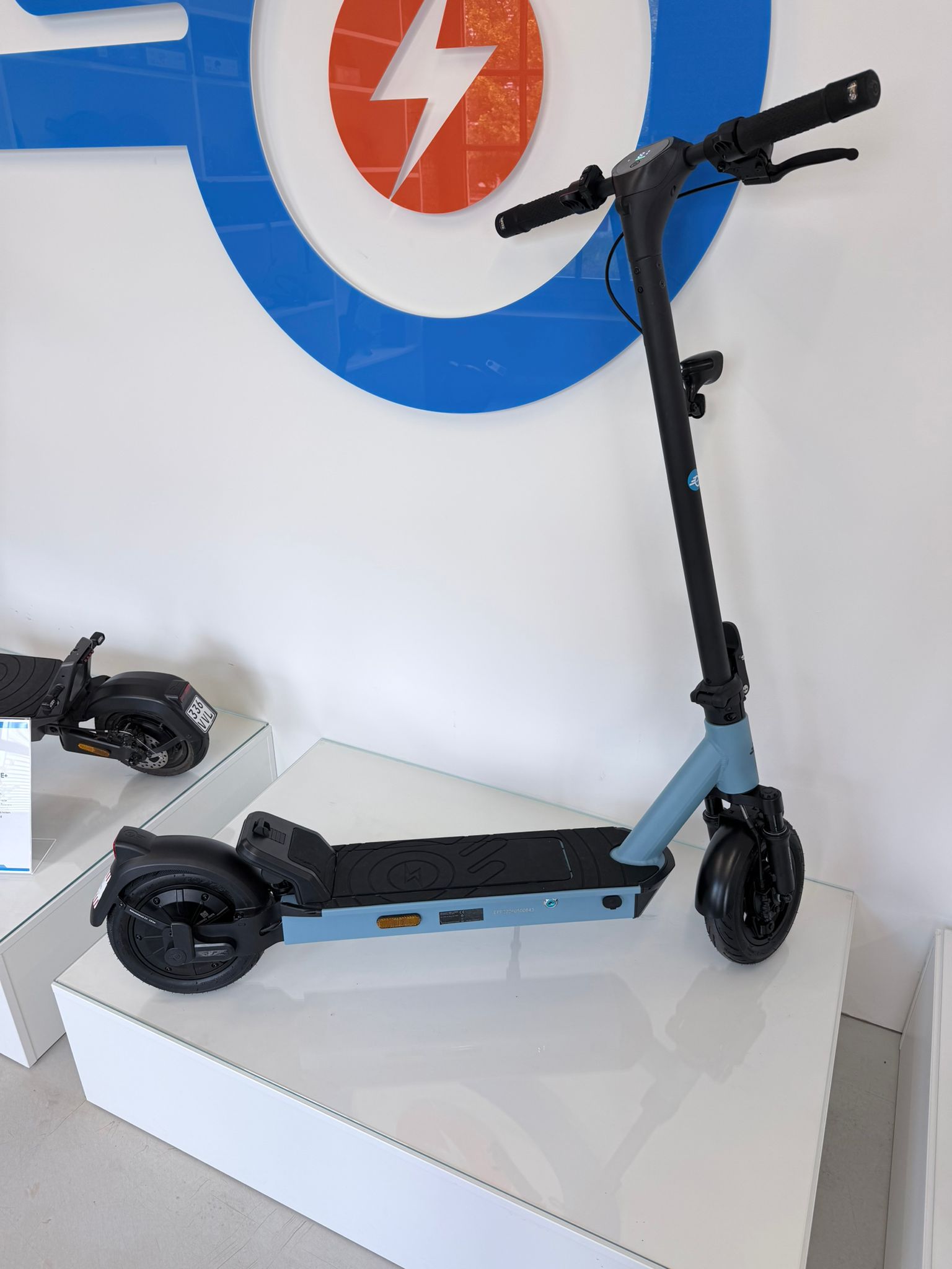 WAREHOUSEDEAL - ePF-2 PRO 653W Ice Blue