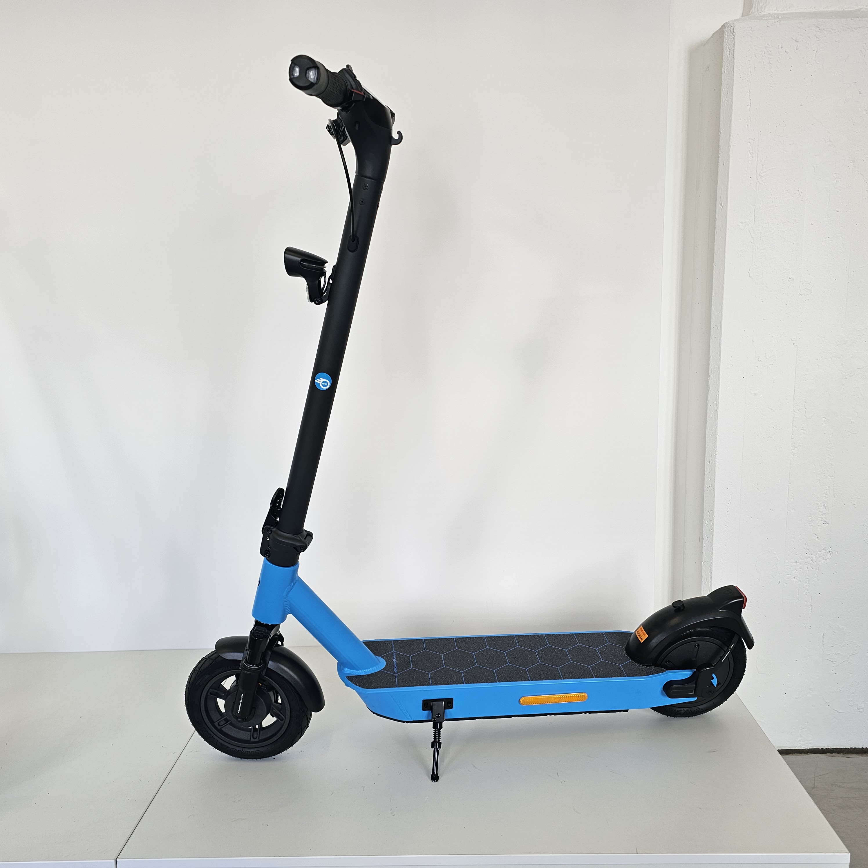 WAREHOUSE DEAL - ePF-2 XT 835 Blue