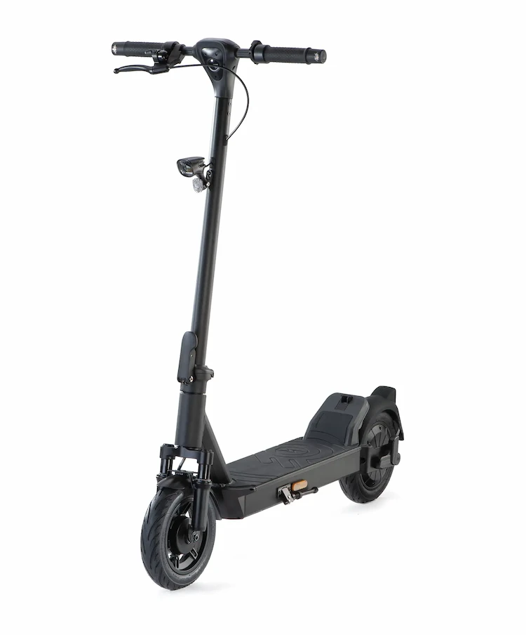 ePF-2 PRO E-Scooter in Vorderansicht – sportlicher Elektroroller mit Straßenzulassung, robuster Federgabel und modernem Frontlicht für komfortable Stadtfahrten