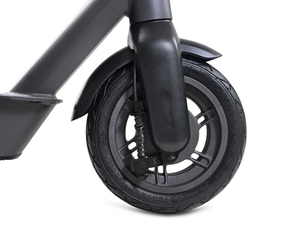 Vorderradbremse des ePF-2 Elektrorollers – leistungsstarkes Bremssystem für sicheres Anhalten bei klappbarem E-Scooter mit Straßenzulassung
